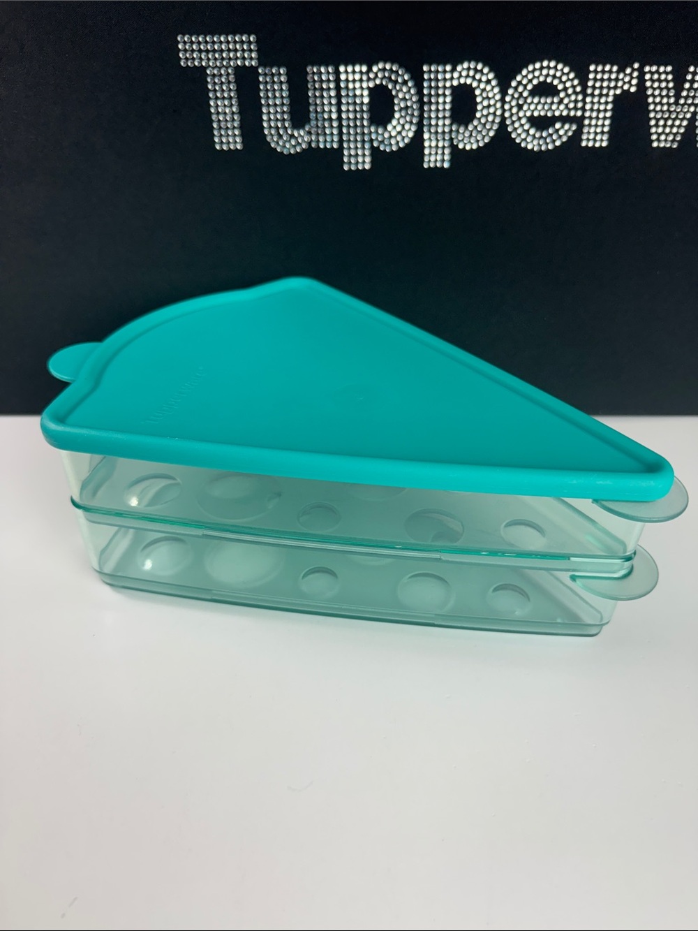 Tupperware Keep N Heat Pizza Slice Keepers Aqua Blue Reheatable Containers